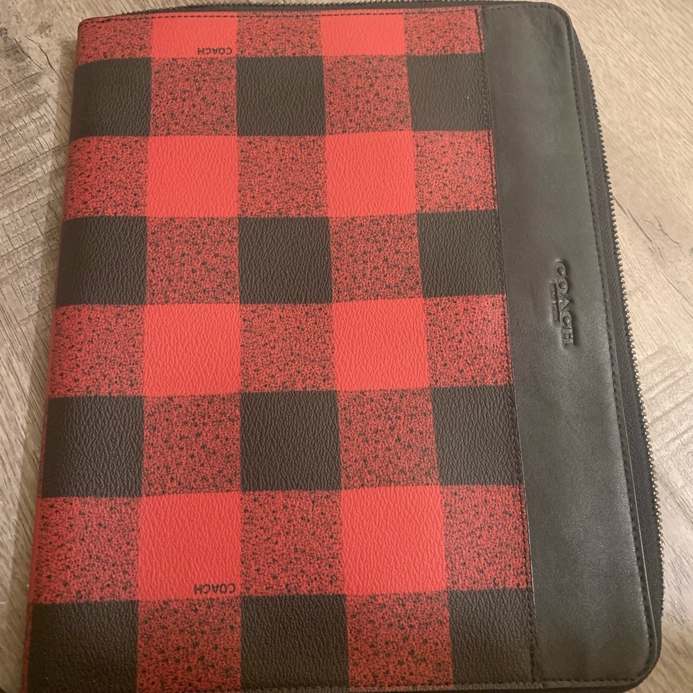 Coach clutch for unisex